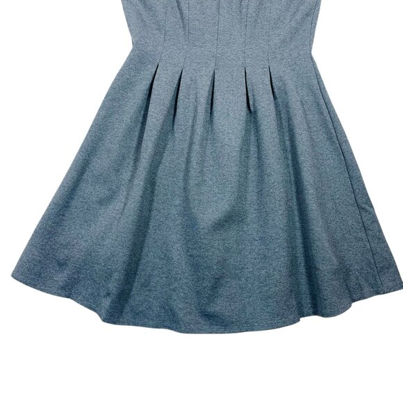 fit and flare cute sleeveless round neckline grey dress sz med Monteau - Picture 11 of 13